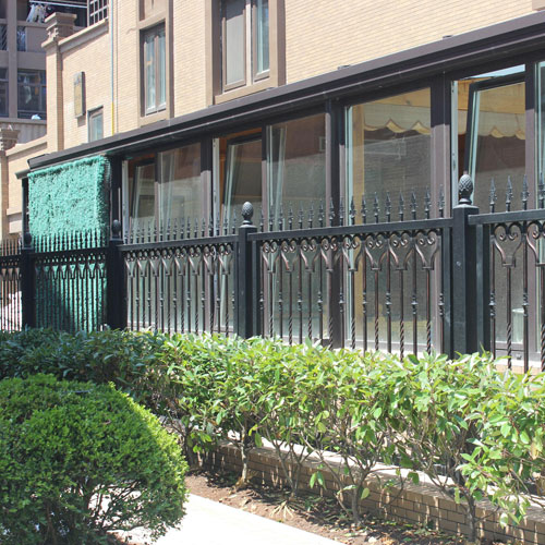 <b>武汉新钢栏杆厂家制作锌钢护栏的关键</b>